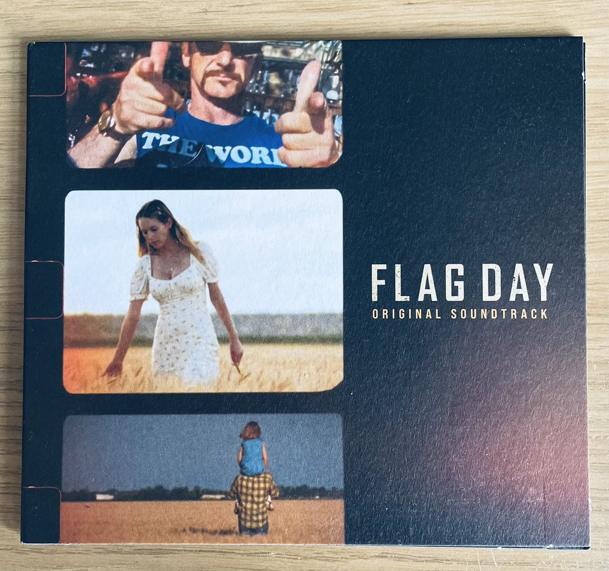 🎥 #FlagDay 

Not seen it, but I’m loving the soundtrack. Belter roots sounds and songs from @eddievedder, @CATPOWER, @Glen_Hansard 

#NewMusicAlert 

🎧 youtube.com/playlist?list=…