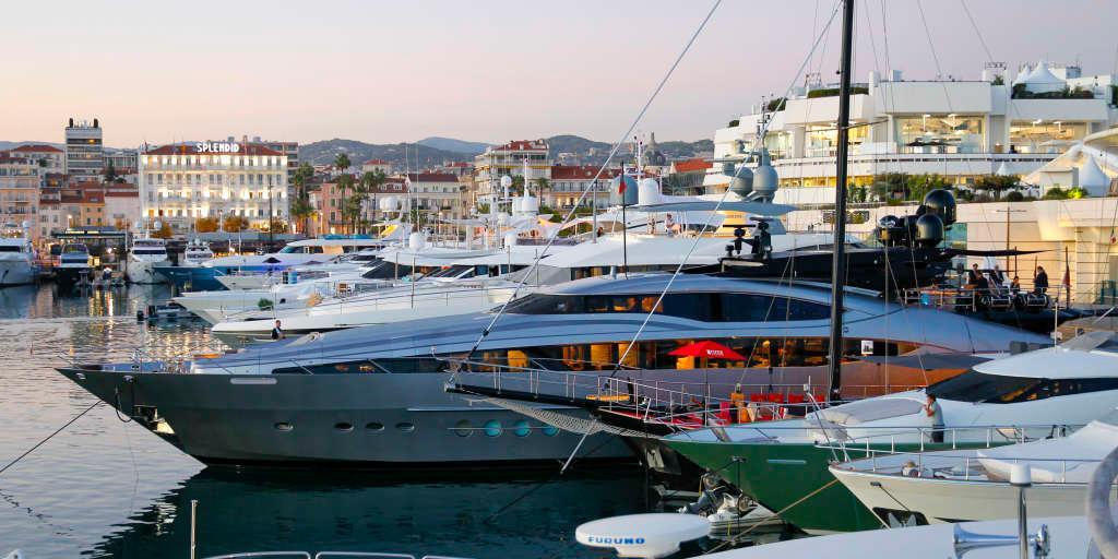 Le_NouvelObs's tweet image. C’est confirmé : l’impôt sur le revenu des milliardaires est bien de 2 % de leur revenu économique nouvelobs.com/economie/20230…