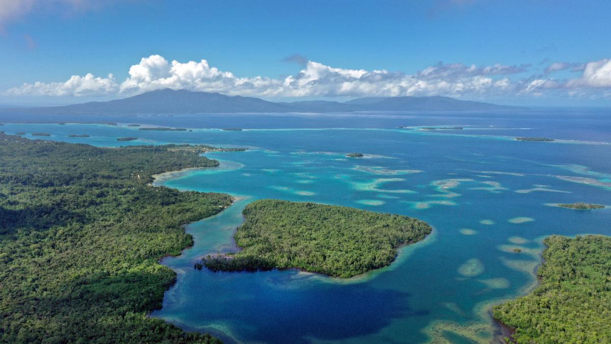 Wave hello to a new role at the Bloomberg Ocean Fund: Strategic Communications Lead 🌊 Part advocate, part comms expert, this role is a critical position. Find out more here: shorturl.at/sDHOW #ngojobs #climatejobs