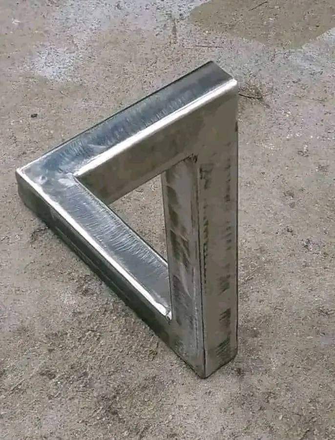 claudettes86570's tweet image. #week2challenge How to understand A Womens Brain.......