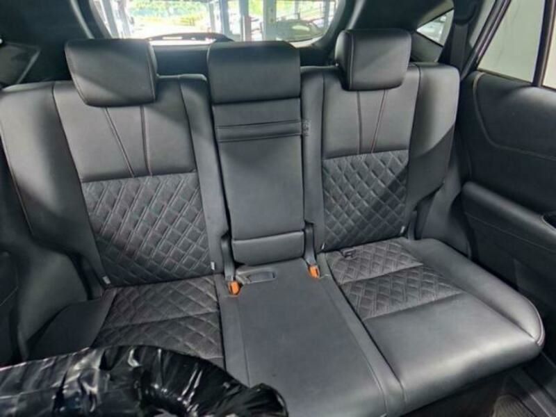 autofy's tweet photo. 2016 Toyota Harrier Premium Aero Package.
Landing soon @ ksh 3.7m
2000cc, Automatic, 59k kms, Leather Seats with Memory, Powered Boot, Keyless Entry, JBL Premium sound, Front & Rear Air con, Cruise Control, Alloy Rims.
#autofy #spaceyamagari #carguyke #petrolheadke https://t.co/1rLHlNhV60