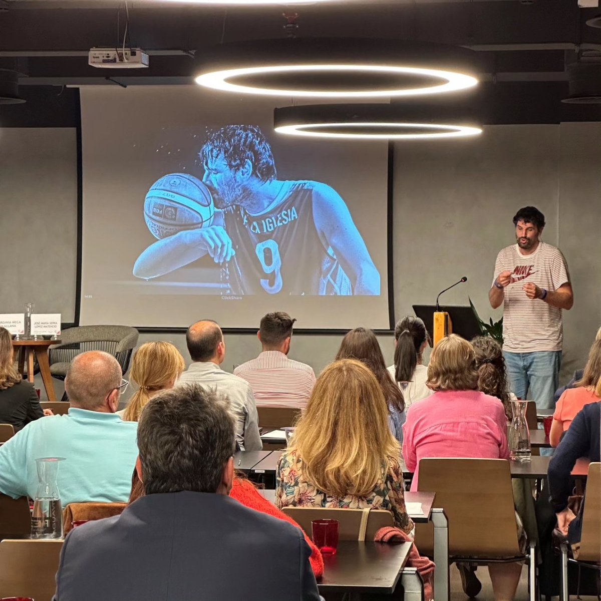 Asier de la Iglesia tweet media