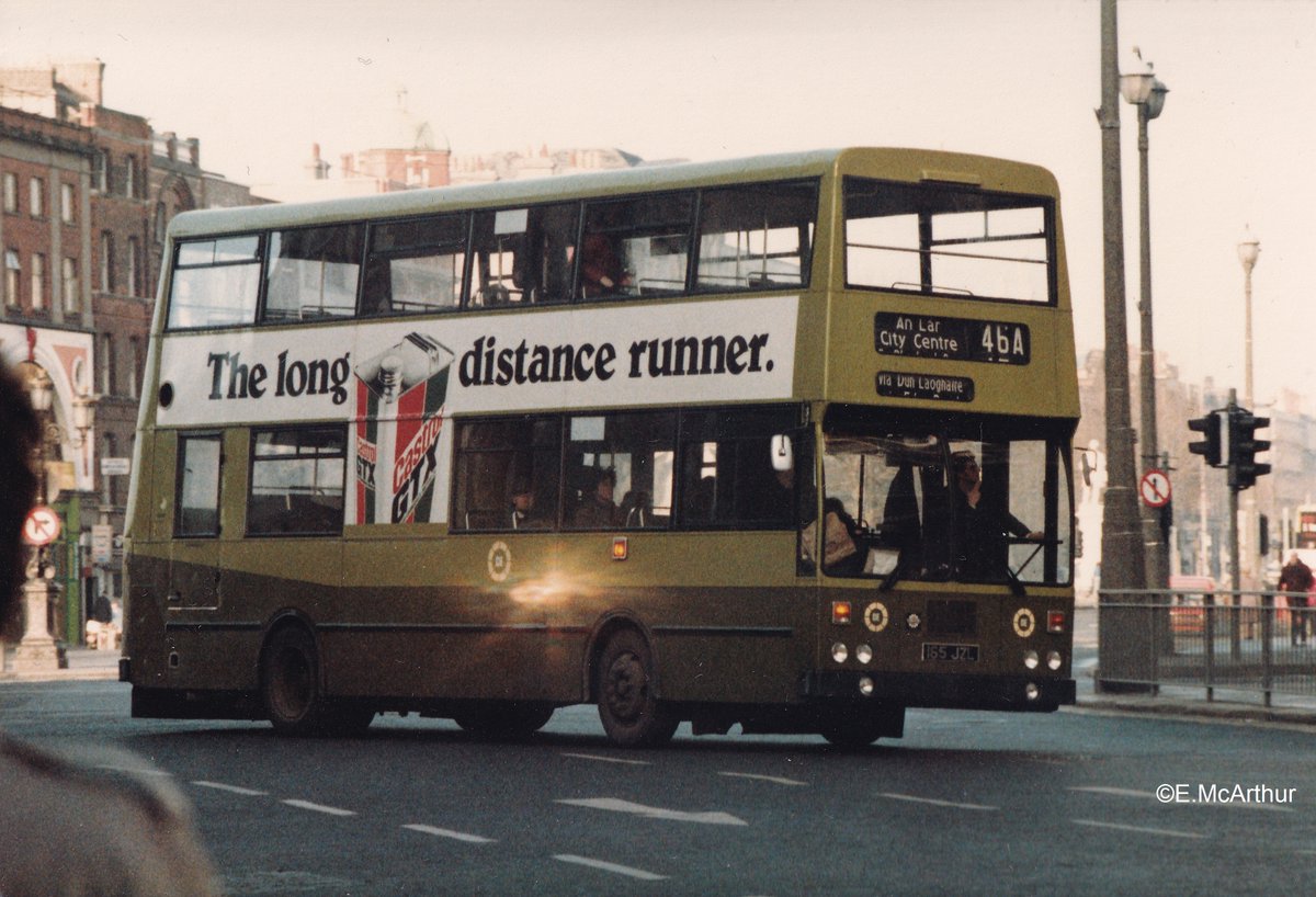 Donnybrook's KD165 turning onto D'olier Street on a46A.  08/01/84. @dublinbusnews #KD165 #db46A #dublin1984 @OldDublinTown @PhotosOfDublin