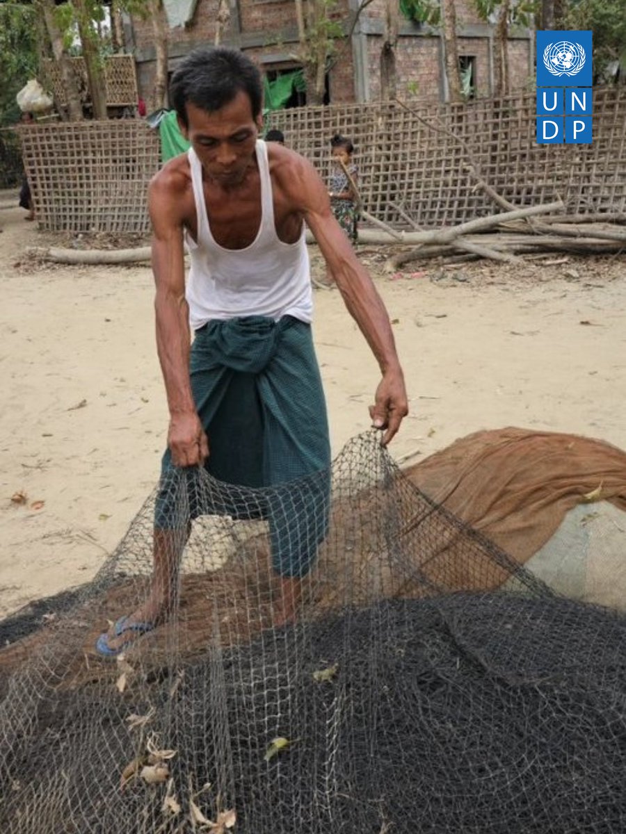 UNDP_Myanmar's tweet photo. We are expanding our support to fishers and farmers in the coming weeks, providing them with critical tools to get them up and running, including paddy seeds, fertilizer, crab traps, boats and nets. This will help improve food security for many across Rakhine. https://t.co/Z39EOGorix