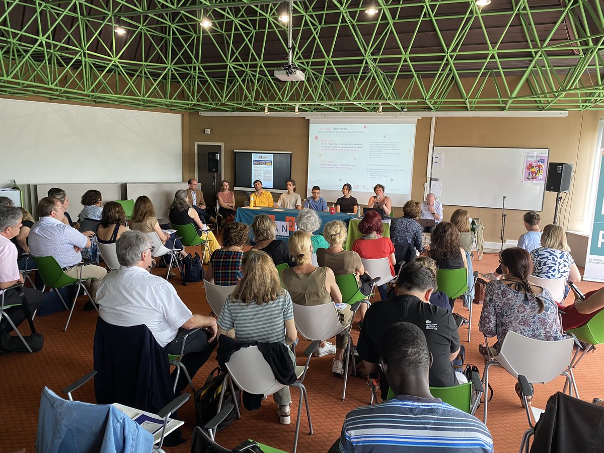 Formation #40ansCLEMIEnsemble #Agen Table ronde 1 Retour d’expérience Liberté d’expression et #webradio avec les collèges Ducos du Hauron et JasminLesIsles et <a href="/CrouzetFanny/">Fanny Léonor Crouzet</a> <a href="/radiofrance/">Radio France</a> <a href="/franceinter/">France Inter</a> <a href="/InterClass_/">InterClass'</a> @olivieruguen <a href="/IjbaOfficiel/">IJBA</a>