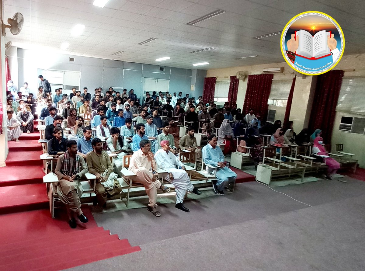 بلوچ اسٹوڈنٹس ایکشن کمیٹی شال ھنکین ءَ یک لیکچر مراگھے ھنکینی کارمستر عامر بلوچ ءِ پاگواجھی ءَ برجم داشتگ، دیوان ءِ مھمان ءِ ھاس بُنجاہی کماش ڈاکٹر صبیحہ بلوچ ءُ بُنجاہی کمک کماش شبیر بلوچ بوتگ انت
سرھال: بلوچ راجدپتر
ترانکار: ڈاکٹر فاروق بلوچ