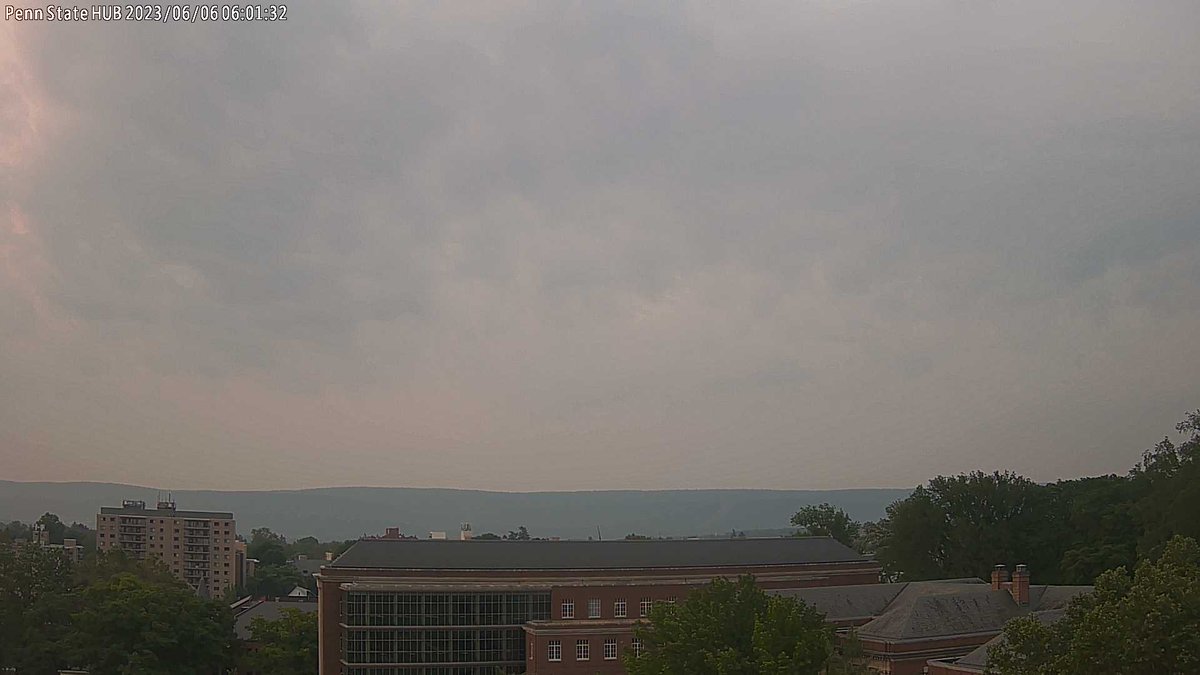 HUBWeatherSTEM's tweet image. Penn State HUB at sunrise and it's 54.6 F.