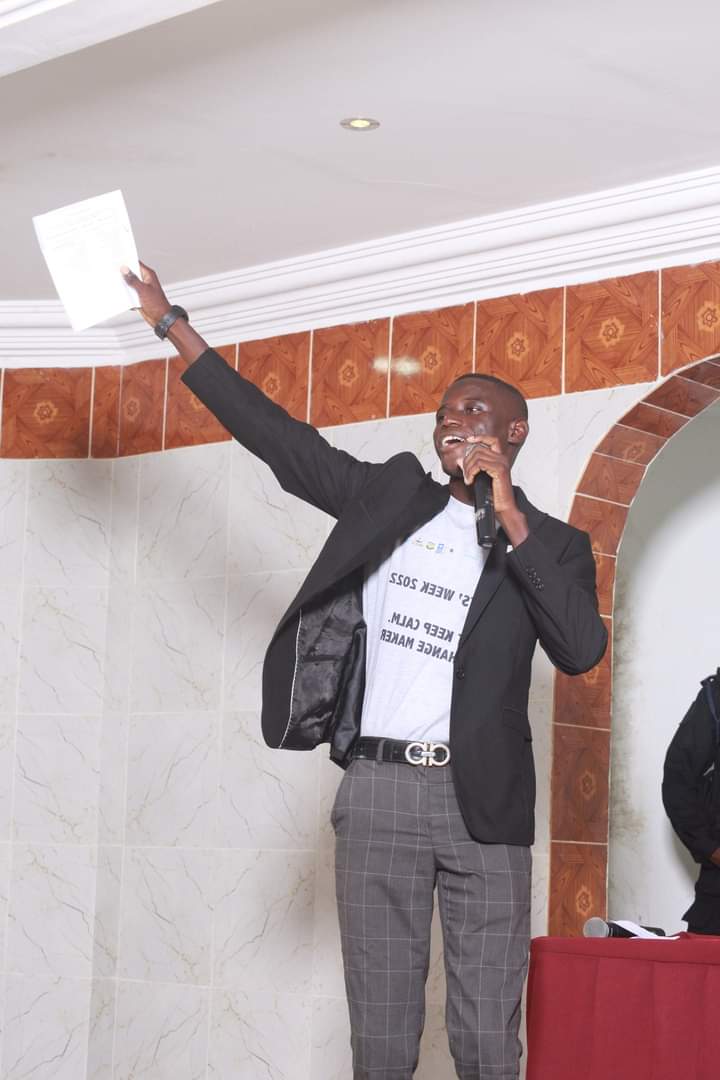 If #Fear overshadows your ability to pursue your #DREAM, self-doubt will suppress the power to conquer.

Great men are fearless, yet cagey in pursuit of their dreams. Conquer your fears before you can conquer the world of suppression. 

#life isn't all rosy for a #Conquest