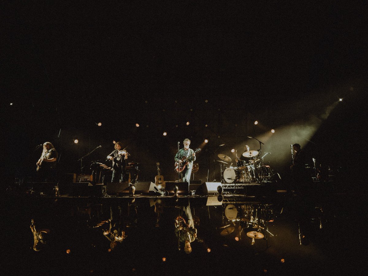 underthefeather's tweet photo. The Frames
Live at the Marquee, Cork
June 03, 2023 (night two!)
@TheFrames @LATMofficial @Glen_Hansard @romhnybrdy @cmacconiomaire @graham_hopkins #joedoyle #robbochnik @aikenpromotions https://t.co/lkJrva9a7z