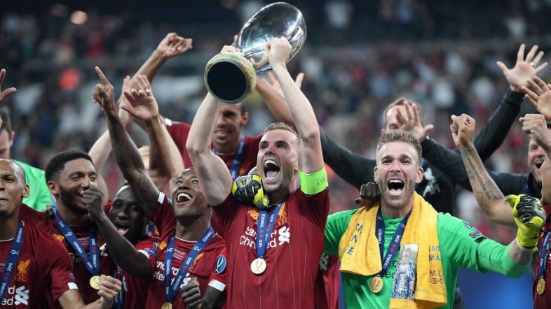 TheAnfieldWrap's tweet image. On this day in 2011, @JHenderson joined Liverpool for £15.5m...

🏟 492
⚽️ 33
🅰️ 58
🏆 Champions League
🏆 Premier League 
🏆 FA Cup 
🏆 Community Shield 
🏆 Super Cup
🏆 Club World Cup 
🏆🏆 League Cup 
🏅 England Footballer Of The Year 
🏅 LFC Player Of The Year 

©️.