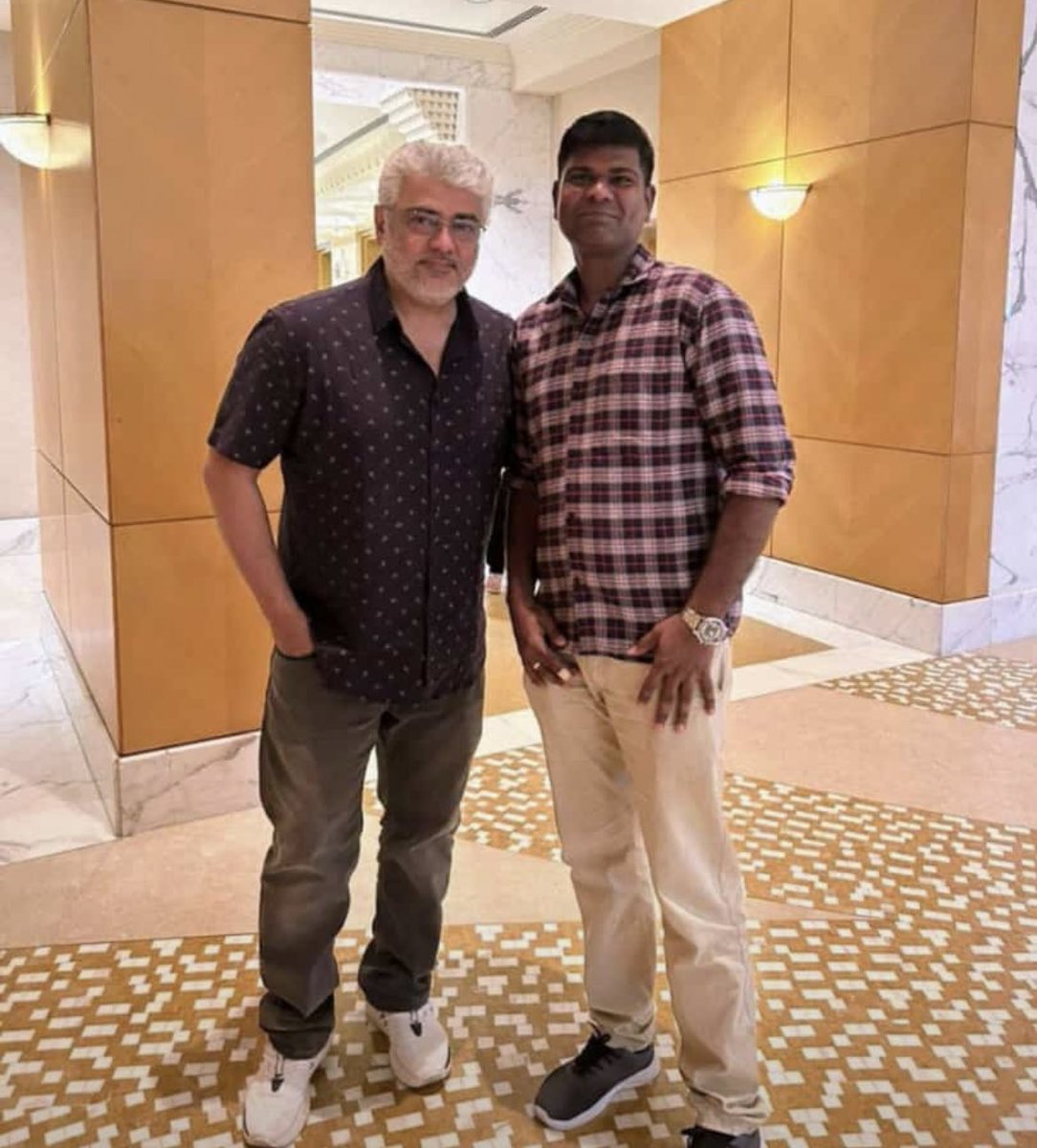 AjithFansUniv's tweet photo. Handsome &amp; Charming #AK 😍❤️

#VidaaMuyarchi | #AjithKumar https://t.co/Fjn5rcQrfC