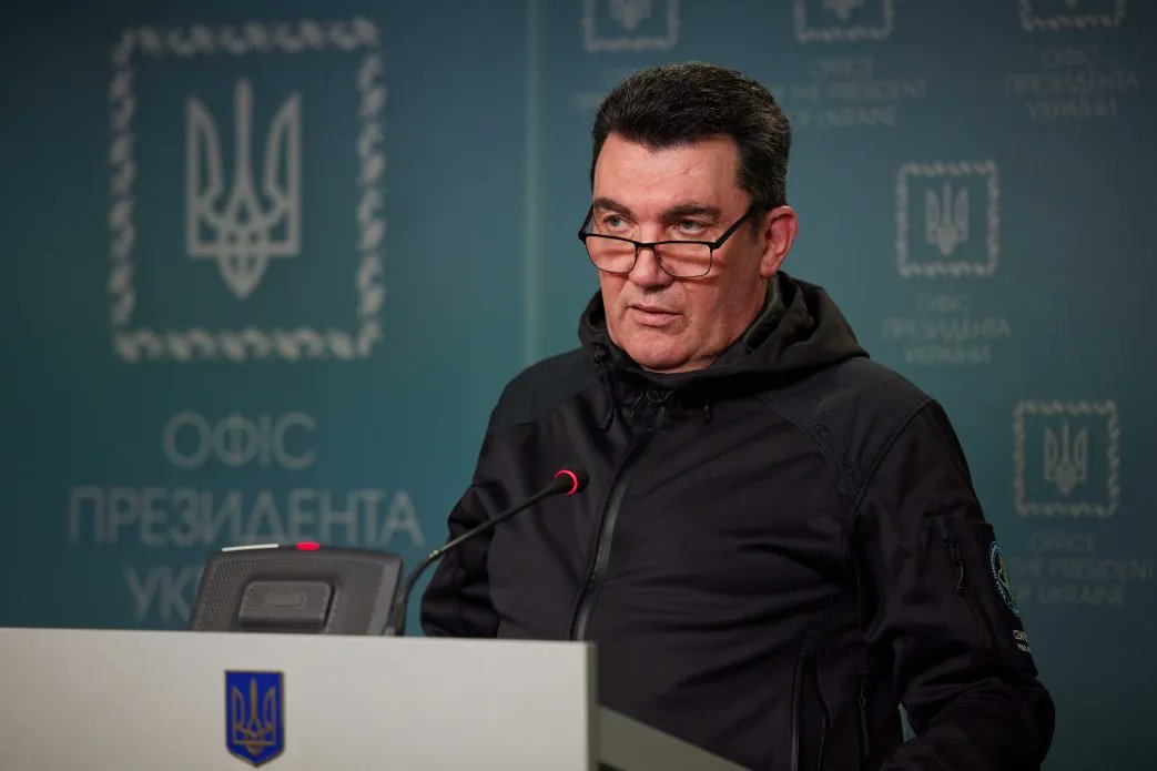 'Nothing and no one, no Russian, will stop the liberation of Ukraine, the time for which has come!' - Danilov on the outcomes of the emergency meeting of the National Security and Defense Council. 
#NSDC #Kakhovka #Kherson #Lugansk #Donetsk #russia #ZaporizhzhyaNPP