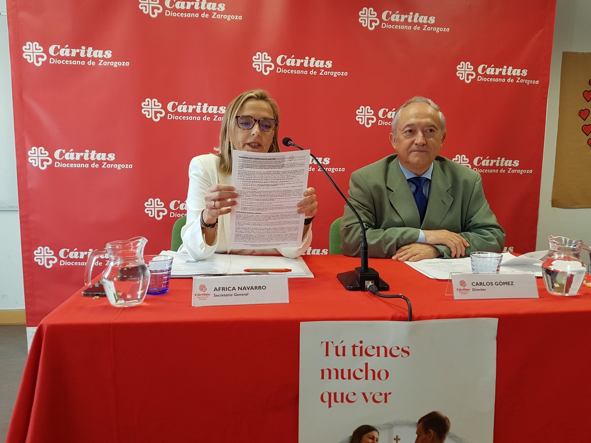 CaritasZaragoza's tweet photo. Cáritas Diocesana de Zaragoza hemos presentado, en rueda de prensa, nuestra Memoria de 2022, que muestra la labor de ayuda  a las personas más vulnerables y  nuestra mirada a la realidad social.
👇👇👇
https://t.co/PMtPLtR2aW https://t.co/nvW5BhbyIK