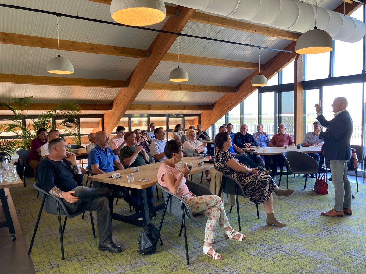 Afgelopen zaterdag hadden de gemeenteraad en het college een heisessie bij Landwinkel de Woerdt. Een leerzame maar ook gezellige dag met terugblikken en vooruitkijken...