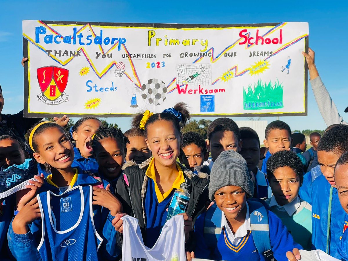 Dreamfields continues to expand and grow in 2023 as the #NetballWorldCup2023 draws closer. We have just welcomed another 18 schools from George & Mossel Bay and 3 609 learners have signed up to play weekly #Football & #Netball. 
#PutYourHandsUp
#STANDTALL 
#GrowingDreams