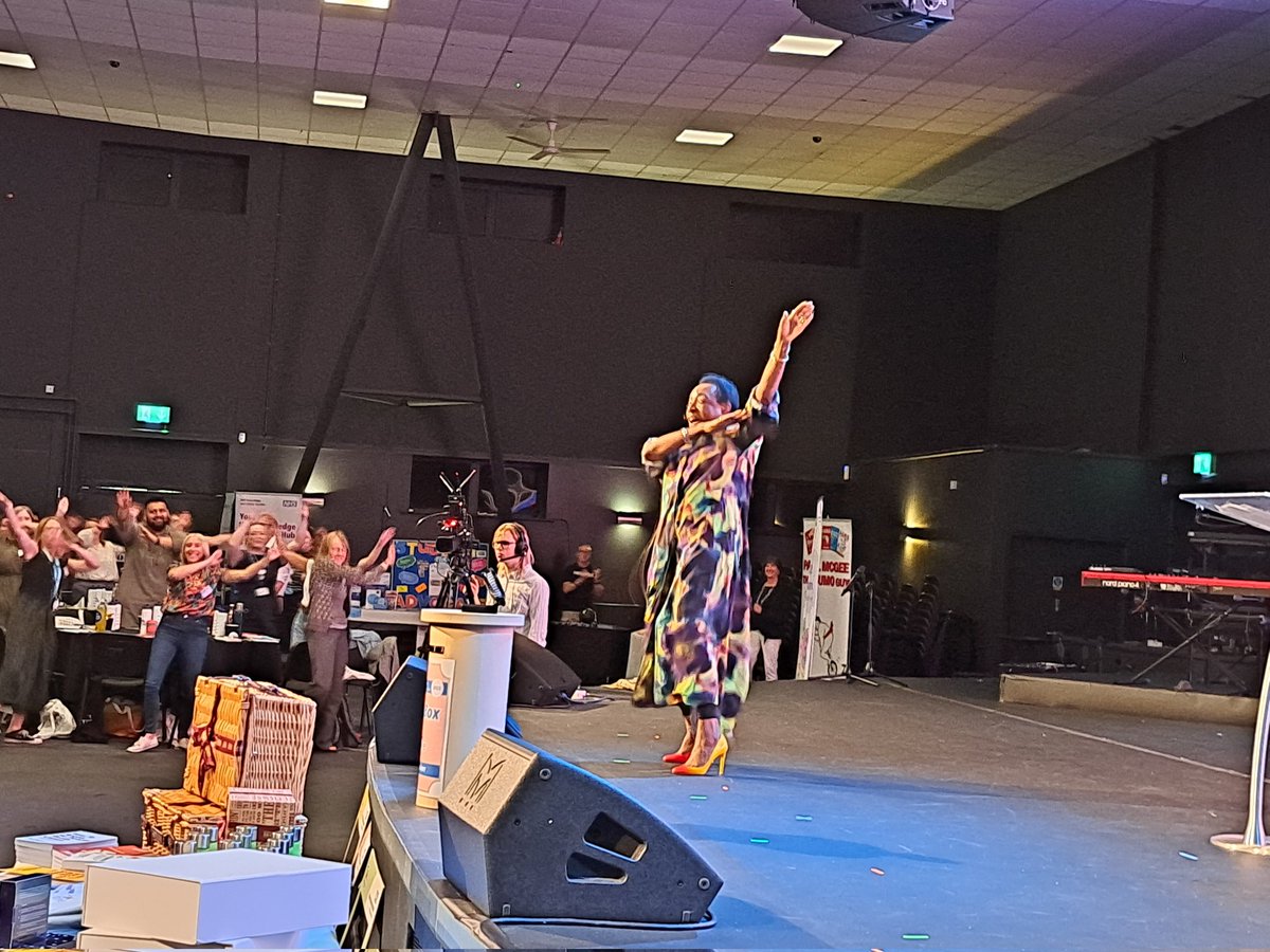 BTHFT's tweet photo. The amazing @YetundeH caps off an inspirational and engaging session...by getting everyone in the house off their seats and in the groove and busting a move! 🕺💃

A huge thank you for such a fantastic start to Thrive Conference 2023! 🫶🙏

@Mel_Pickup @bthft_od #ThriveatBTHFT 🌈 https://t.co/xkDBcfesbc
