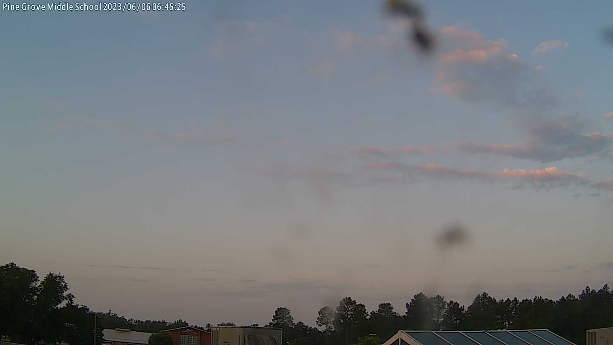 Pine Grove Middle School at sunrise and it's 62.7 F.