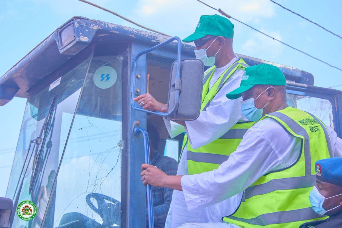 Kyusufabba's tweet photo. In commemoration with the World Environment Day, yesterday, we were at the premises of the Yusuf Maitama Sule University to promote tree planting and control of plastic waste. 

We also launched the Keep Kano Clean Campaign at the Dandago Primary School. This Campaign signifies our commitment to getting rid of waste and the promotion of recycling in Kano. 

I, therefore call on the general public to join hands with my administration in building a healthy environment for everyone in our dear state. - AKY