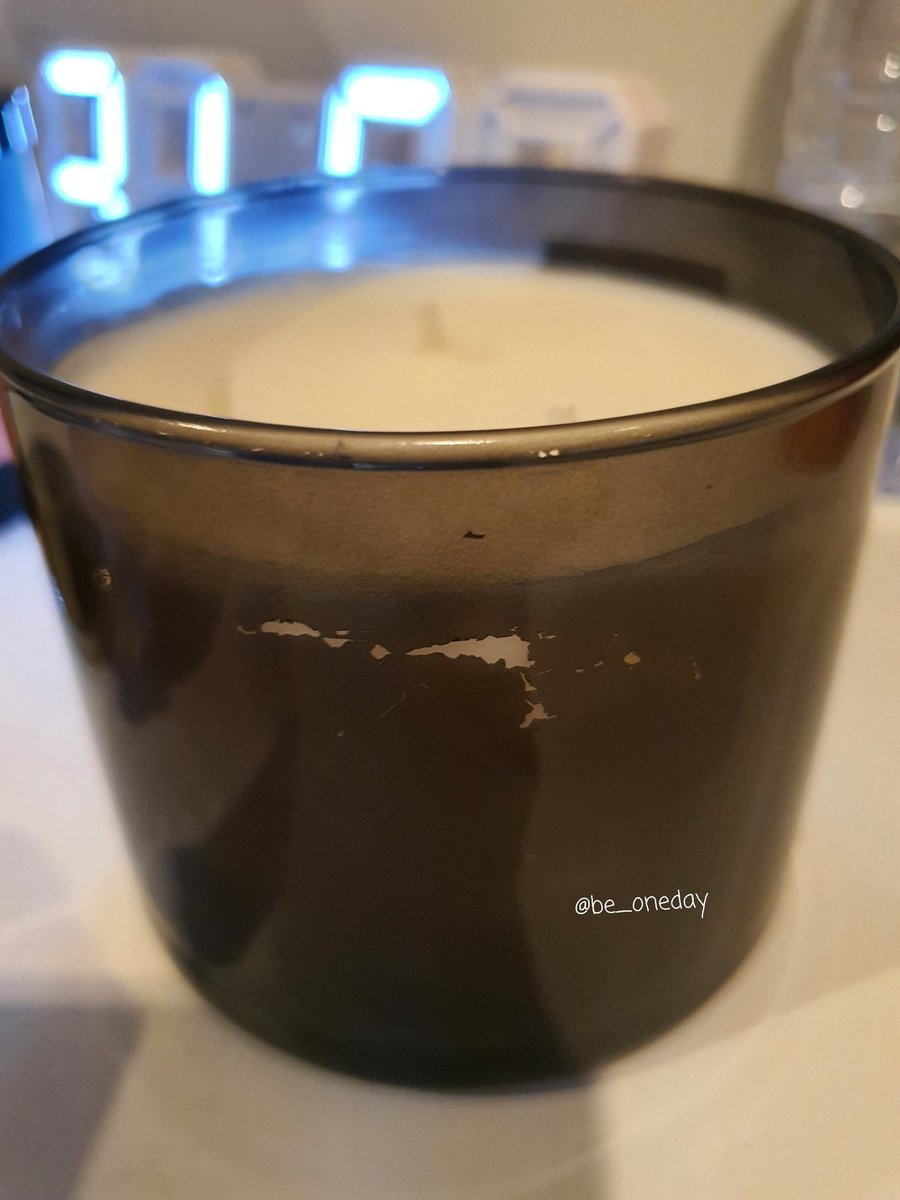 Be_Oneday's tweet photo. ส่งต่อเทียนหอม BathandBodyWorks
จุดด้วย candle warmer 2-3 ครั้ง
 
กลิ่น Mahogany Teakwood 🪵
กลิ่นไม้หอมๆแบบเท่ๆแมนๆผู้ดีๆ 
ราคา 660.-  (รวมส่ง)
**ตัวกระปุกมีรอยมาจากshopเลยจ้า**

#เทียนหอม #ส่งต่อเทียนหอม #รีวิวเทียนหอม #ส่งต่อ #มือสอง #bathandbodyworks https://t.co/HhEjLMbhq5