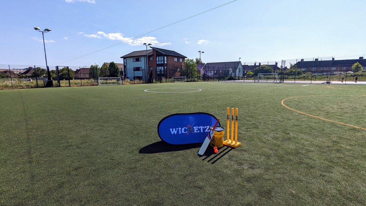 ☀️ Wicketz in Southmead has a new home for the summer! Fantastic to see some new faces at last night's session.

Monday, 430-6pm. 
Pen Park Pavilion, BS10 6WF

For more info: sam.emmott@gloucestershirecricketfoundation.org
07398 211596