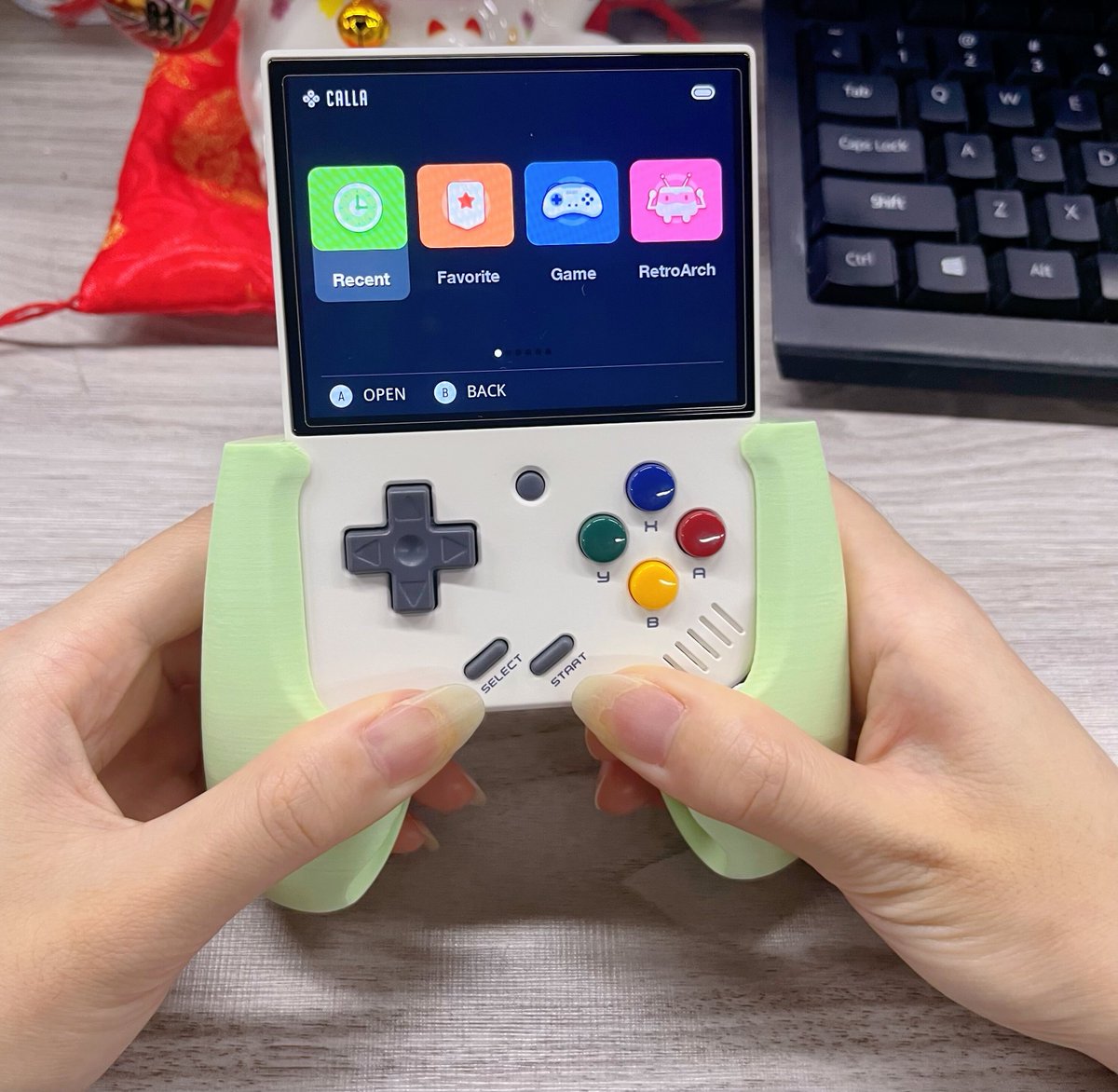 gogamegeek's tweet image. Kick off your summer in style with this new line of miyoo mini plus grip, will you like the green? 😍
gogamegeek.com
#gogamegeek #gamergirl #GamingLife #RETROGAMING #summer #gaming