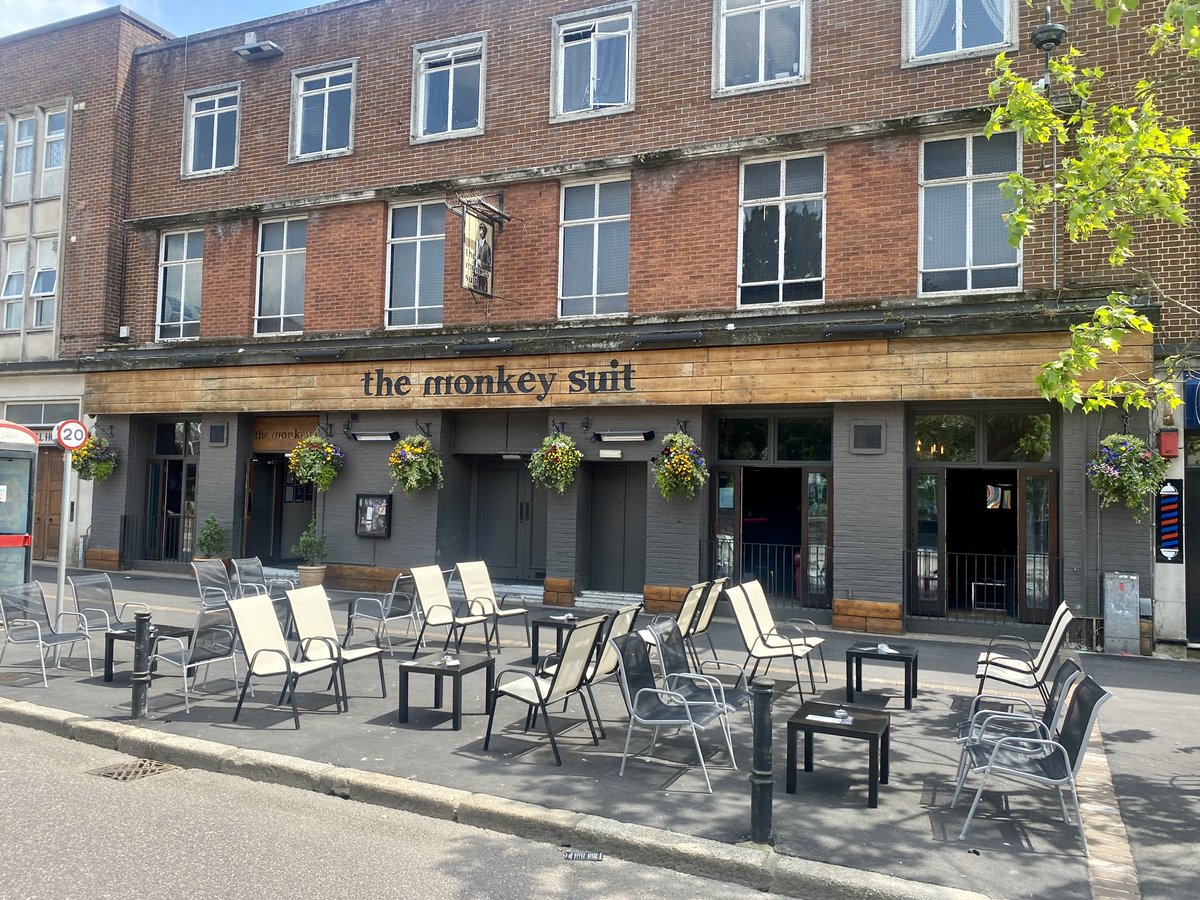Loving our new outside seating in the Sun from 14:00 daily. Why not join us!