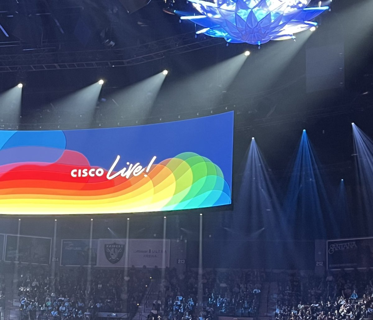 Already lots of #private #5G and #IoT #connectivity discussion <a href="/CiscoLive/">CiscoLive</a> Looking forward to learning more