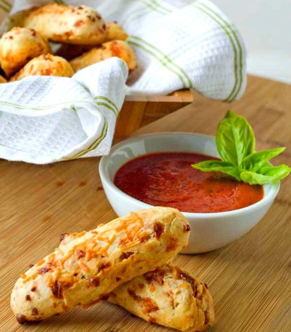 Make tonight Pizza Breadsticks Night! Chēbē is always #grainfree!
recipes.chebe.com/pizza-breadsti…

Don't forget our June Kickoff sale... take $10 off your order. Details on the shopping page of chebe.com . 

#pizzabread #glutenfreepizza #paleorecipes