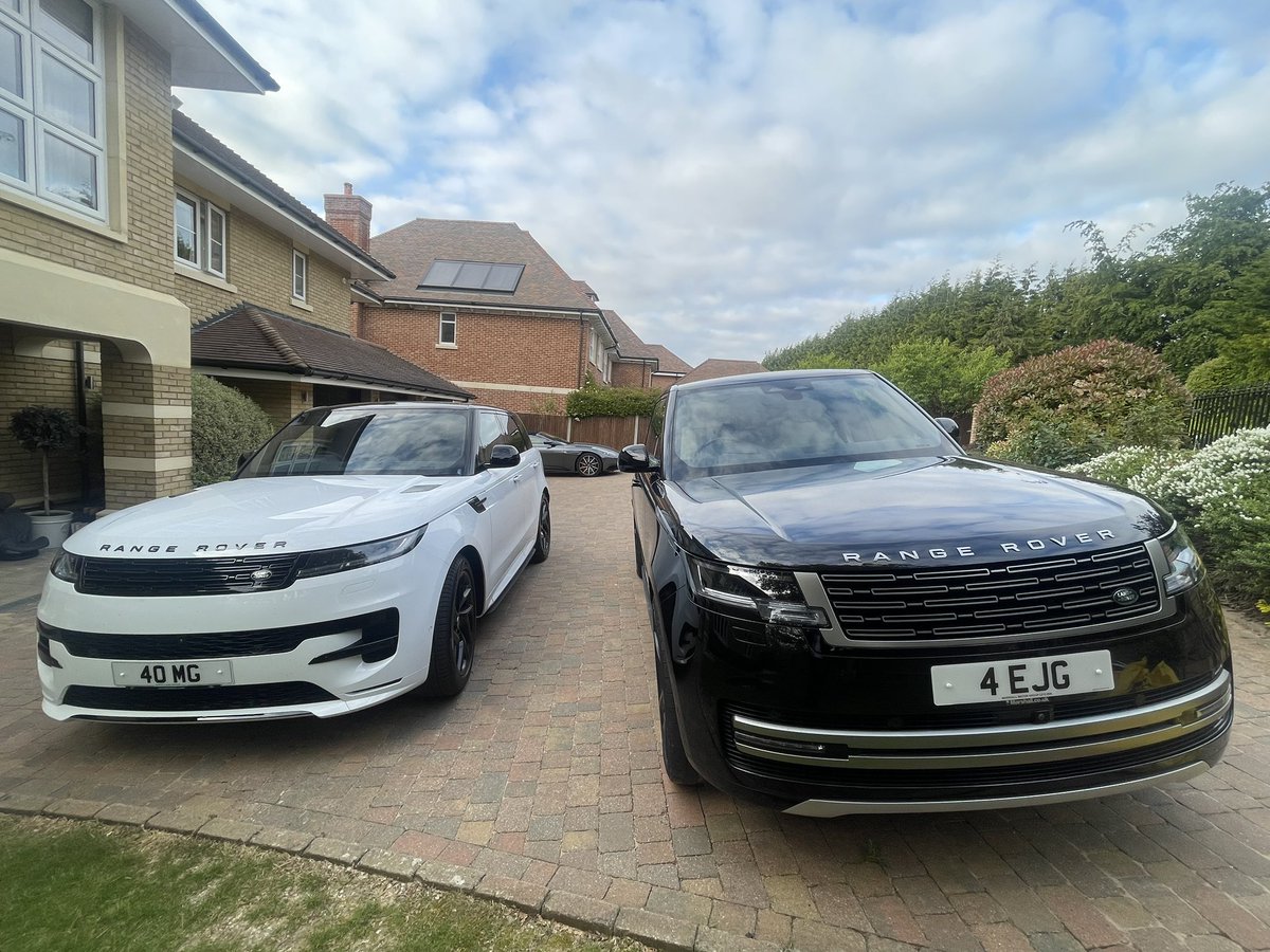Thank you to <a href="/vertumotorsCEO/">Robert Forrester</a> and the team at <a href="/VertuMotors/">Vertu</a> for looking after Mrs G. She absolutely loves her new car, the new <a href="/RangeRover/">Range Rover</a> sport looks fantastic. The backend on both the new models looks amazing. <a href="/thepaddymcg/">Paddy McGillycuddy</a> can I have an SVR now 🤷‍♂️
