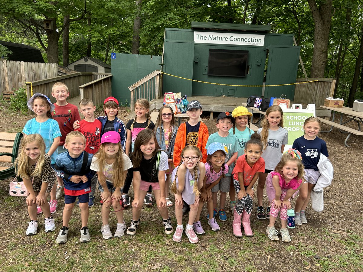 VictorSchools's tweet photo. Field Trip Time! First graders are enjoying trips to the Seneca Park Zoo this week! Great times! @VictorCSD_Super @ECS_Victor https://t.co/aXAWjMsLuy