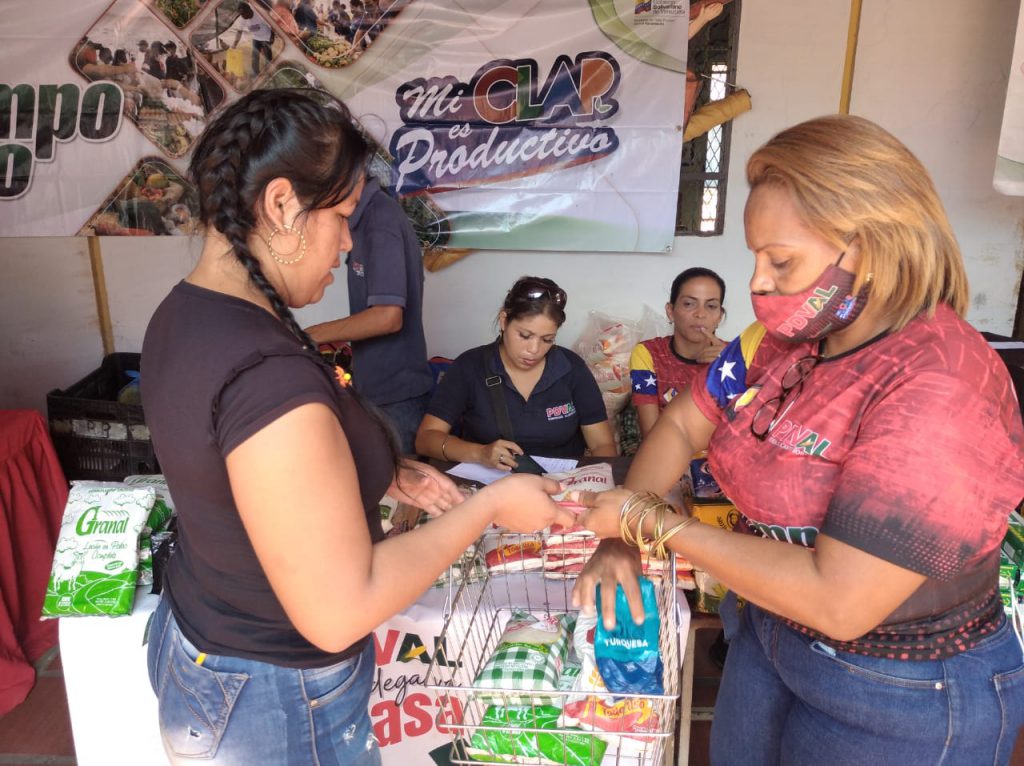 Distribuyen proteínas en la parroquia Alto de los Godos en Monagas mediante Feria del Campo Soberano

#NuevaGeometríaMultipolar
Entérate: cutt.ly/oww3ewdG