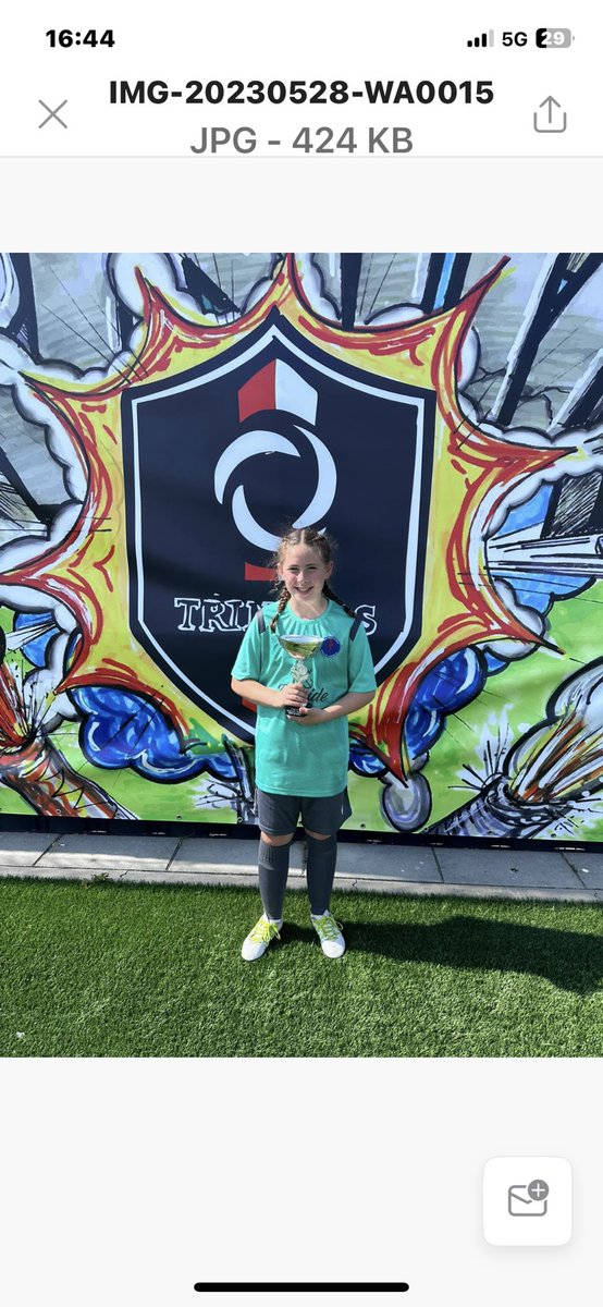 Llongyfarchiadau Haf! Fe fuodd yn Oisterwijk yn ddiweddar yn cynrychioli tîm pêl droed o dan 11 Llaneurgain ac fe enillon nhw 6 allan o 7 gêm gan ddod adref yn gydradd 1af! Congratulations Haf for coming joint first in Holland recently!