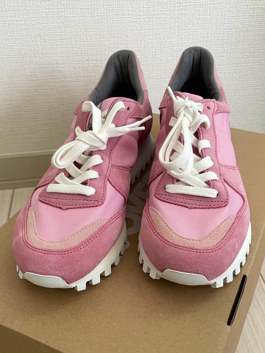 k_bntns's tweet image. 人生初のノベスタのスニーカー。人生初のピンクの靴。
#ノベスタ　#novesta
#スニーカー
#ピンクスニーカー
