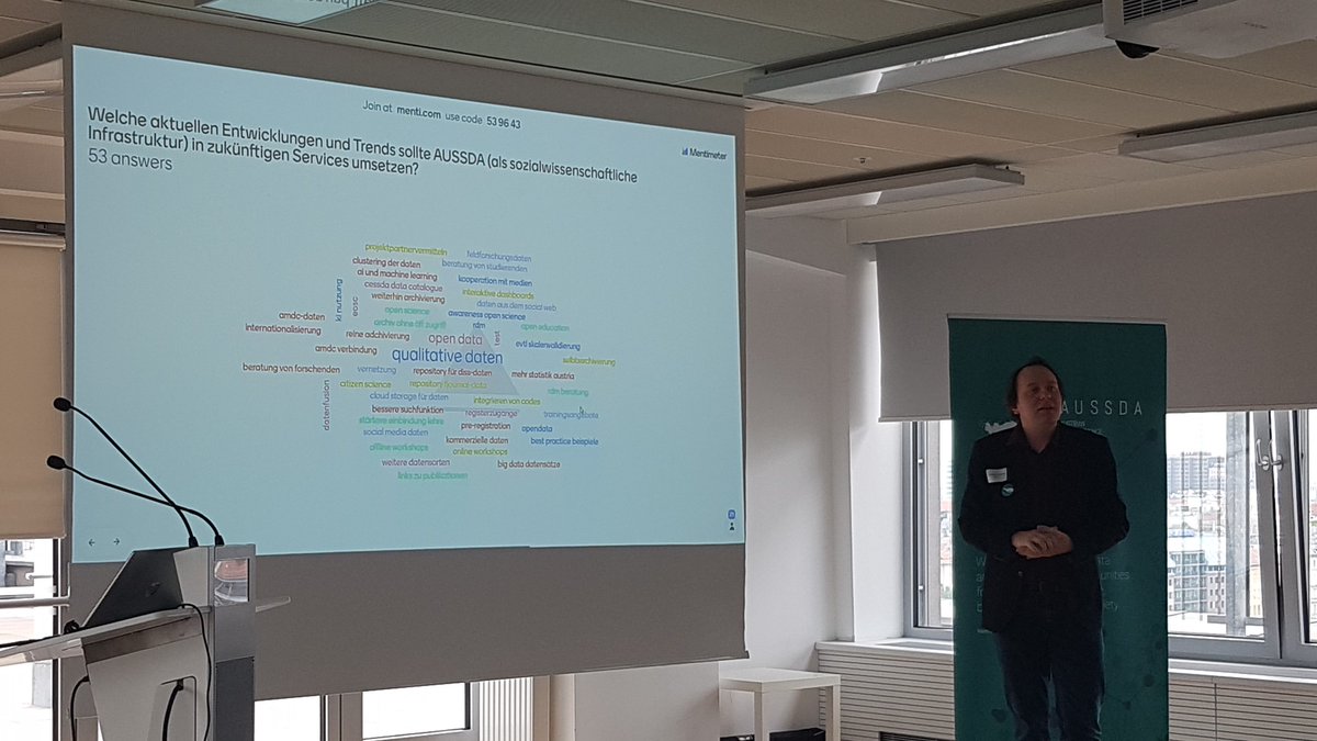 TheAUSSDA's tweet photo. Im Workshop-Teil unserer Veranstaltung diskutierten wir mit unseren Gästen über unsere zukünftigen Entwicklungsmöglichkeiten: Welche zusätzlichen Services braucht die sozialwissenschaftliche Community in Österreich? #FDM #DMP-Beratung #Datentypen #OpenScience
#5JahreAUSSDA https://t.co/L8MyvdSYUG