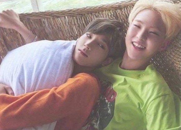 shua_enthusiast's tweet photo. Teen, Age green album taken in Batangas is back 🥰 https://t.co/je8b3ZWuo2