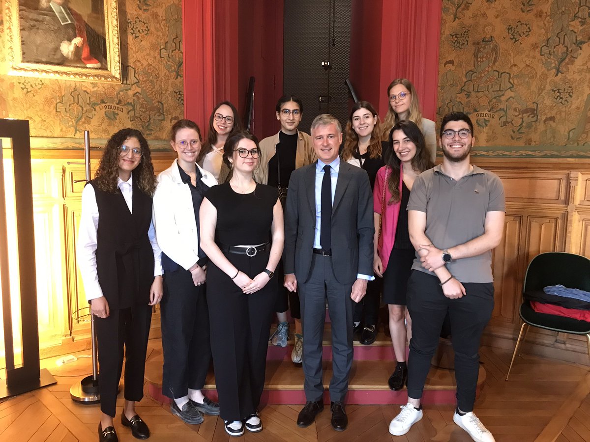 E_Gallant's tweet photo. Rencontre passionnante avec le Président Molinié @francoismolinie à l’ordre des avocats au Conseil d’Etat et à la Cour de cassation ! Merci ! https://t.co/sE5ooZO6dw