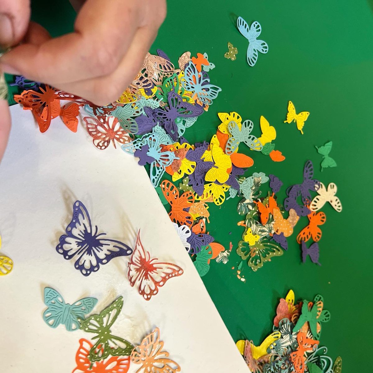 We had a lovely #MessyMorning at #CharltonLibrary today 🎨 We made colourful butterfly collages inspired by the art of #HishamEchafaki using different materials! 🦋 Join us on Tuesdays + Fridays at 10:30-11:30am for more #CraftingFun 📚 #LoveYourLibrary #PrideMonth #PRIDE