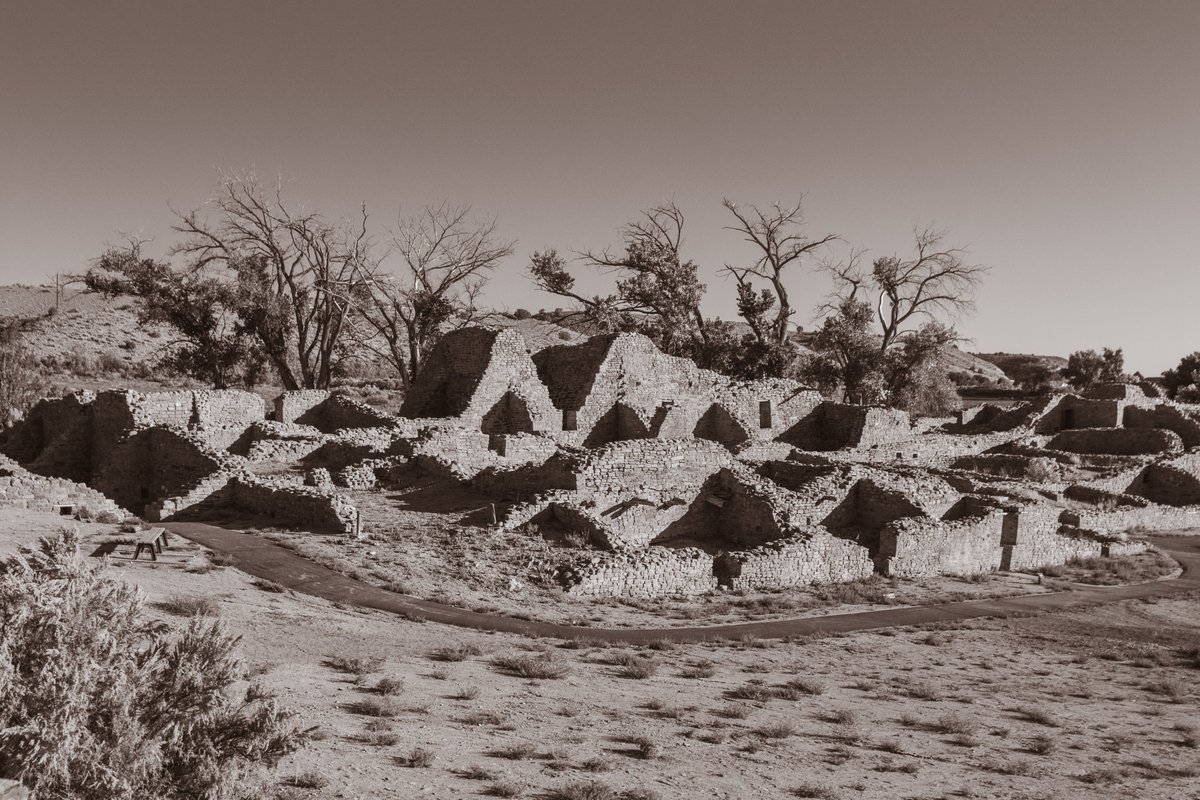 Aztec Ruins National Monument in New Mexico, a really interesting place to visit. The 900 year old ruins really take you back in time. I love how you can walk everywhere and explore the rooms. #aztecruins #NewMexico #travel #travelphotography #traveler #photography #History