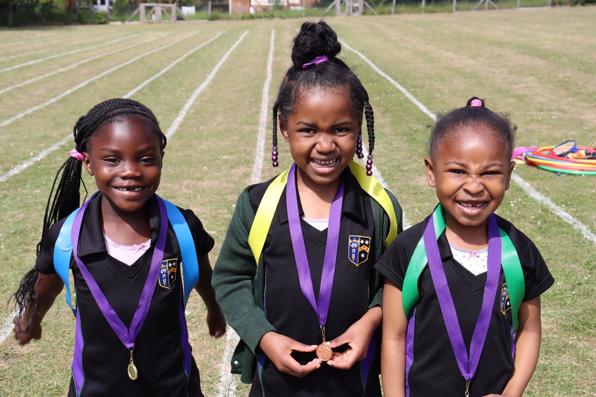 Old Palace of John Whitgift School for Girls tweet media