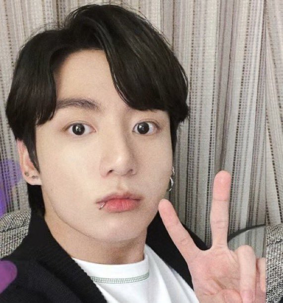 JUNGKOOK_USA_'s tweet photo. WE ARE LOSING!! ‼️ONLY 5 DAYS LEFT‼️

VOTE ON WEB TOO:

JungKook
📌 https://t.co/Cd0GDthYWM

Left And Right
📌 https://t.co/x4or8SQepY

RETWEET+ REPLY:

I vote #JungKook for #ArtistaMasculinoInternacional
and #LeftAndRight for #MusicaInternacional at #SECAwards https://t.co/pnIdK8pplY