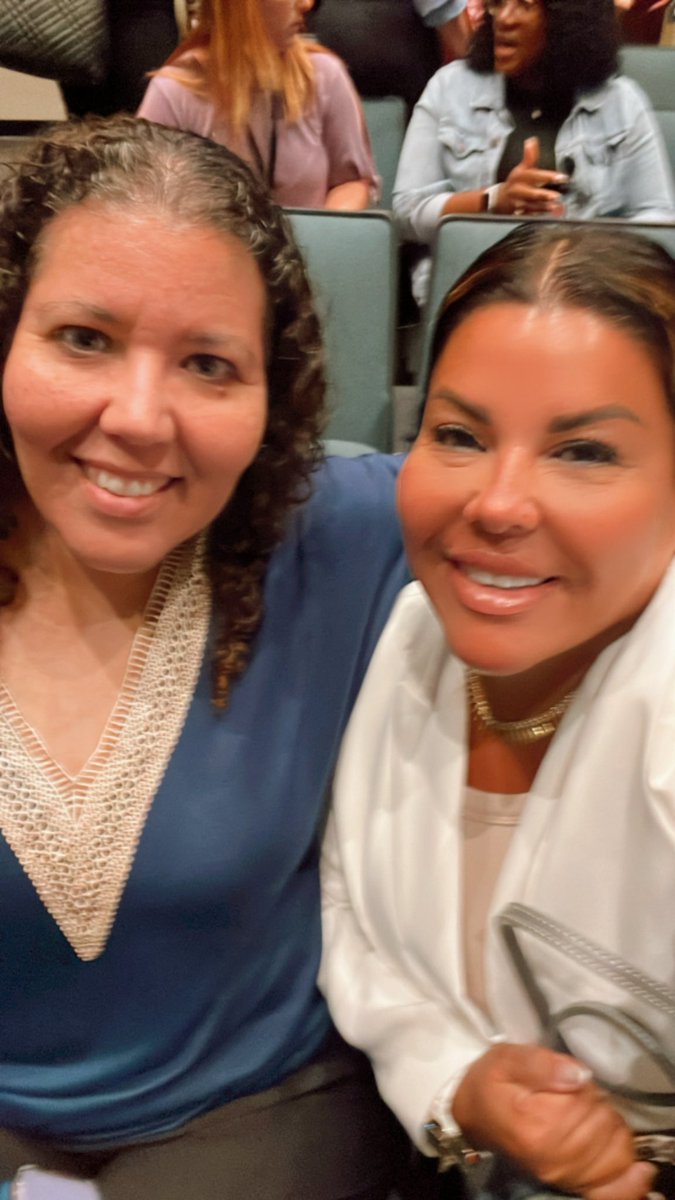 #DLAConference  <a href="/JGomezELLs/">Judith Gomez</a>  <a href="/PBC_MPatterson/">MPatterson</a> Effective Leadership is everything!!!!