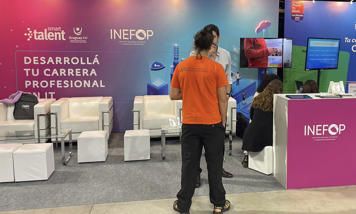 INEFOPoficial's tweet photo. Participamos en IT Builders, un espacio de conexión con el ecosistema tecnológico, con un stand y una charla de nuestro director general, Pablo Darscht, “Mejorar competencias y habilidades para trabajar en tecnología”, quien también integró el panel Puertas de entrada al sector IT. Además, ofrecimos un taller a cargo de nuestra técnica Ana Goyen, “Herramientas para la búsqueda de empleo”.

#INEFOP #ITBuildersLIVE