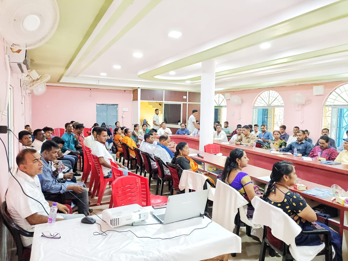 Orientation of Block and GP level stakeholders,on ODF+ activities(sustainability of ODF,Solid,Liquid,Plastic&Faecal Sludge Management)&Retrofitting of single pit to twin pit toilets held today under the Chairmanship of BDOJeypore.@dmkoraput @PRDeptOdisha @sbmodisha @swachhbharat