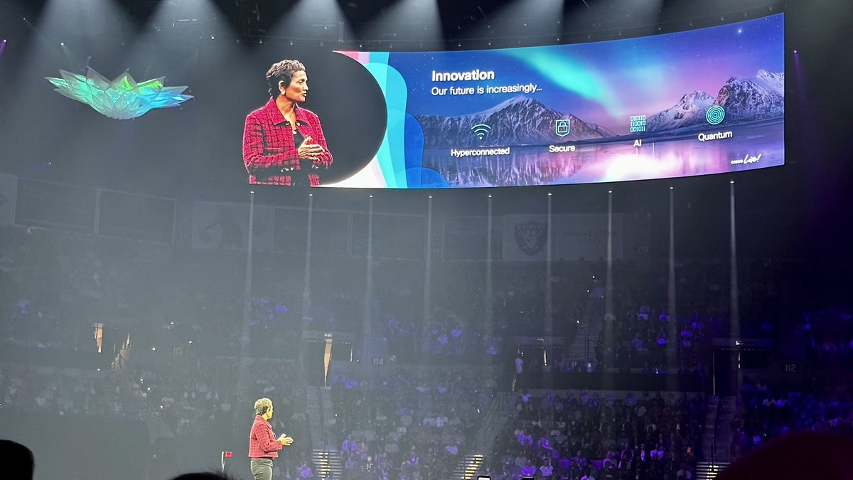 meplassey's tweet image. @lizcentoni highlighting the four key areas for #cisco innovation focus at #ciscolive as:
#hyperconnected
#secure
#ai
#quantum