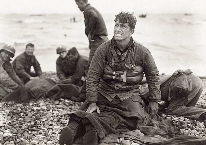 Louis Weintraub's photograph of Omaha Beach, June 6, 1944
#DDay #OperationOverlord