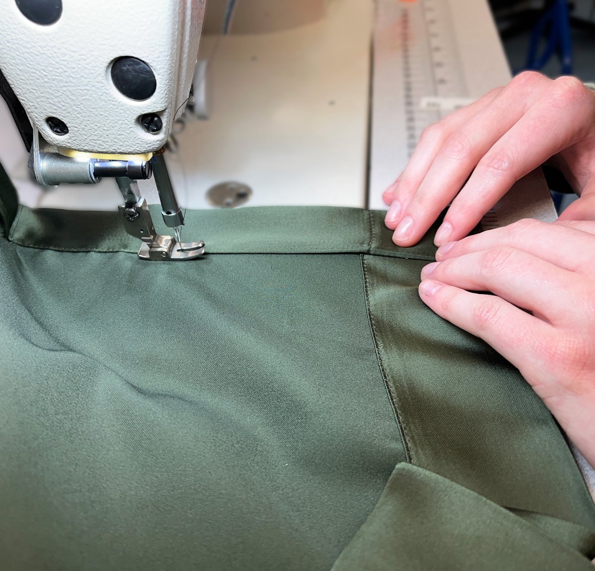 🪡Today, we're welcoming a new stitching cohort to be taught the Level 1 Stitching course.
🛍️For many of the students, this will be their first step into the fashion industry with dreams to build their own brand. While they learn, they’ll be surrounded by local and LFW designers.