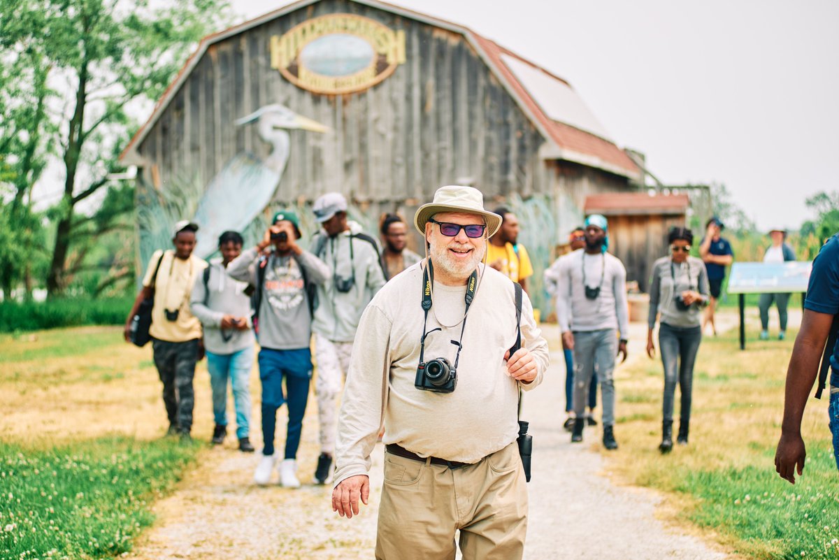 Pour la Journée mondiale de l'environnement, les élèves de Ste-Trinité sont allé.e.s aux marais Hillman pour étudier les insectes aquatiques et les oiseaux de Windsor-Essex! Voici quelques photos de nos aventures!