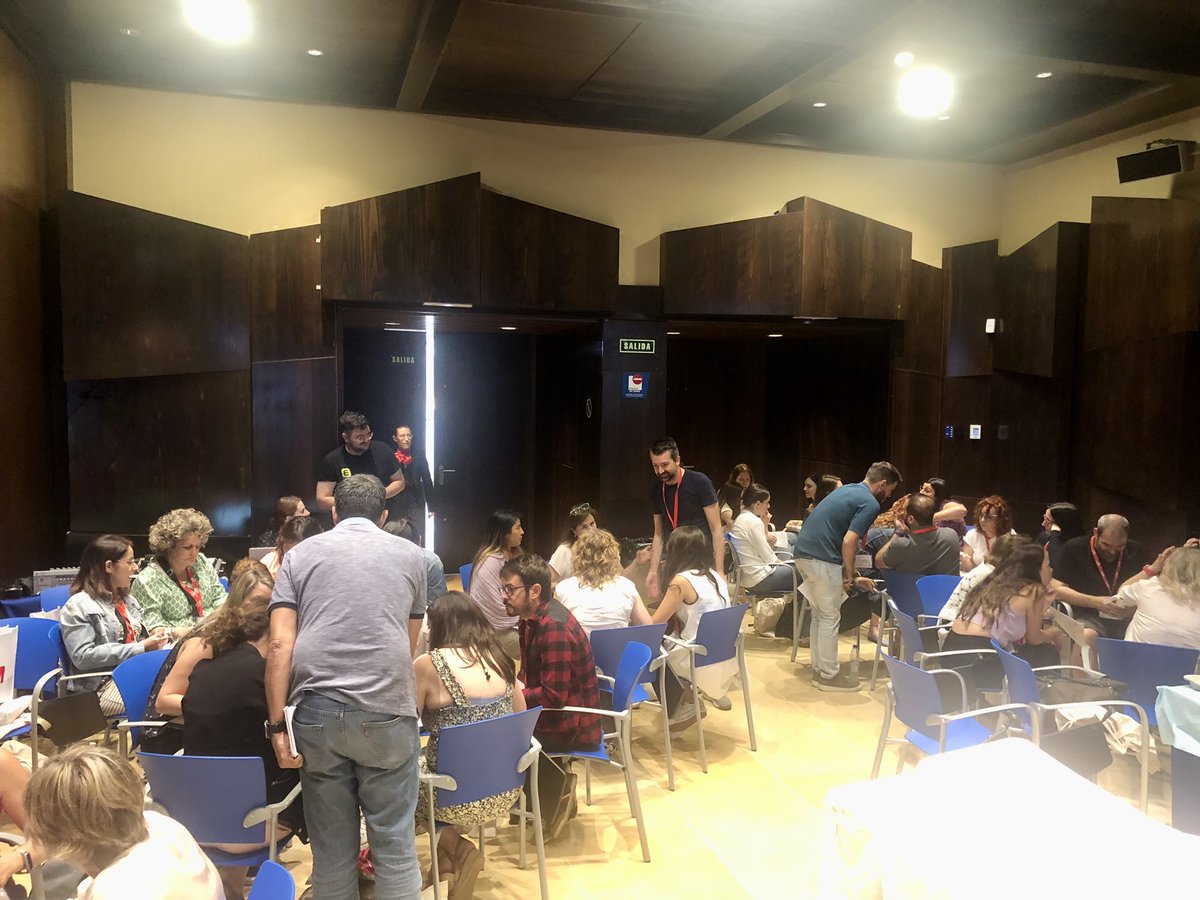 GT_Simul_SEEIUC's tweet image. Último taller entrenamiento de trabajo en equipo a través de la metodología TeamSTEPPS: píldoras formativas de consciencia situacional y técnicas de comunicación (anuncio, PIP, doble objeción, DECS y SBAR/SAVER) #TeamSTEPPS #SEEIUC2023 @seeiucoficial