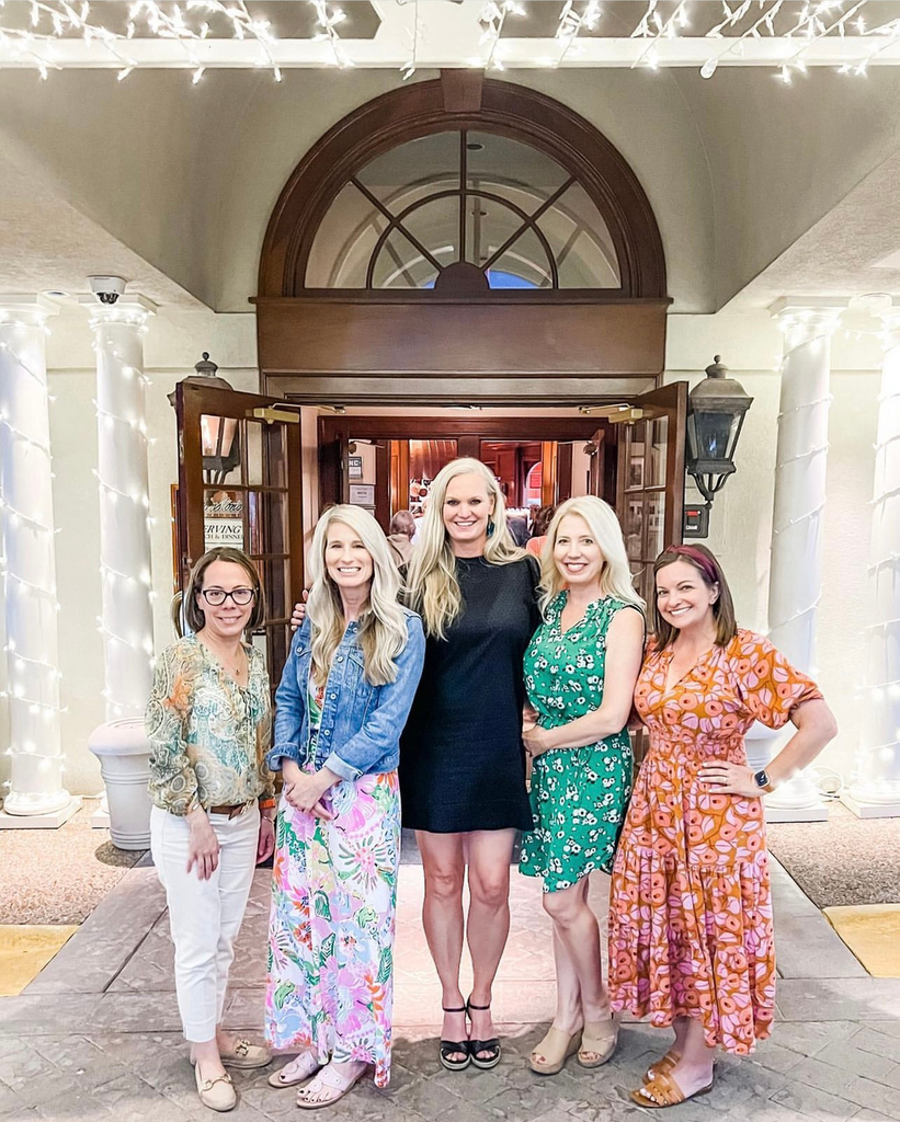 Where are all the boss ladies? If you're looking for somewhere to have your next team meeting where you can also have a little fun, you found just the place! ​​​​​​​​​
PC: @reclaimprofessionalorganizing

#EatLocalRaleigh #OutAndAboutNC #ARaleighTradition… instagr.am/p/CtJ6hMYMI7V/