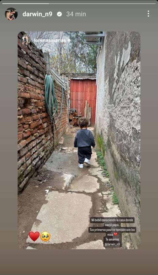 OFuraRedes's tweet photo. Darwin Núñez a levar o filho a conhecer a casa onde nasceu...

Lindo 🥹 https://t.co/cfd1JzQJZM